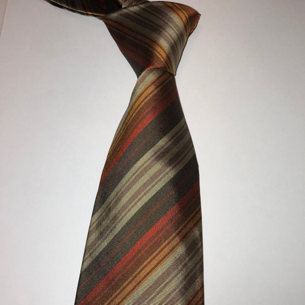 Authentic Hermès 100% silk tie